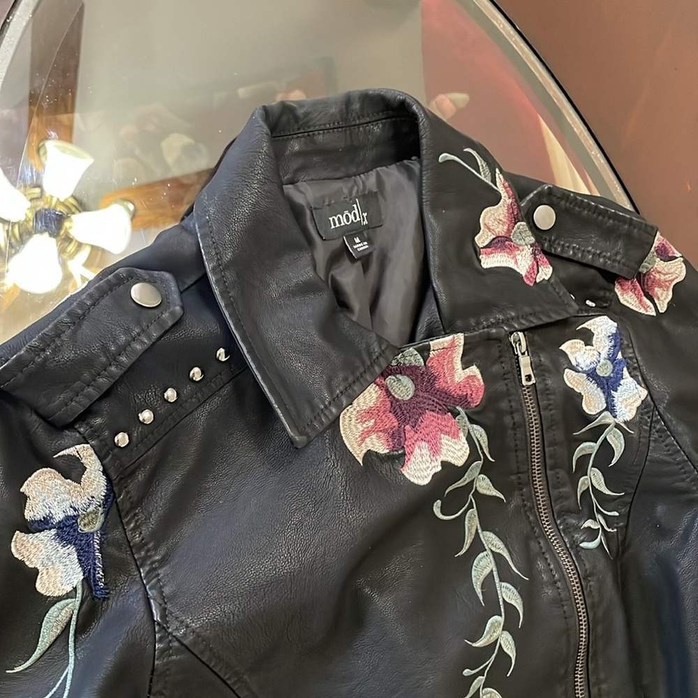 Jacket - Picture 12 of 17